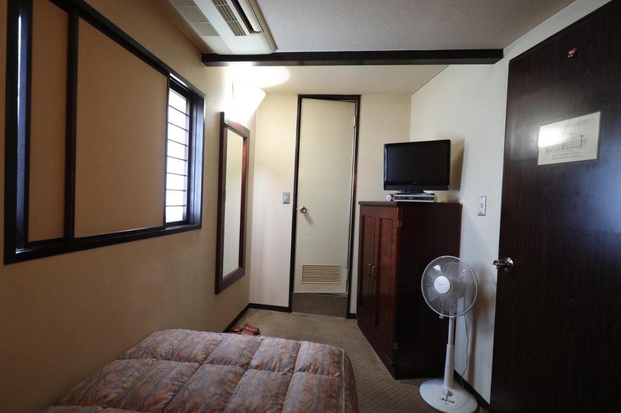 Hotel Yama Nagano Buitenkant foto